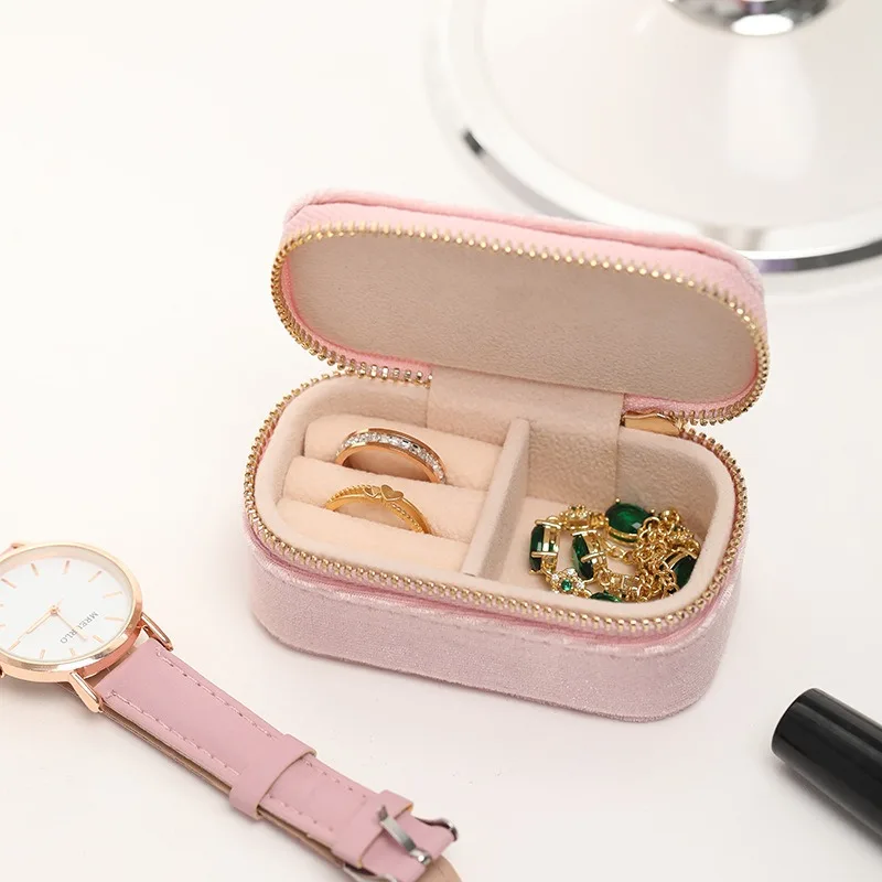 Mini Travel Jewelry Box, Ring  - огляд і ціна Travel Jewellery & Accessories Organiser