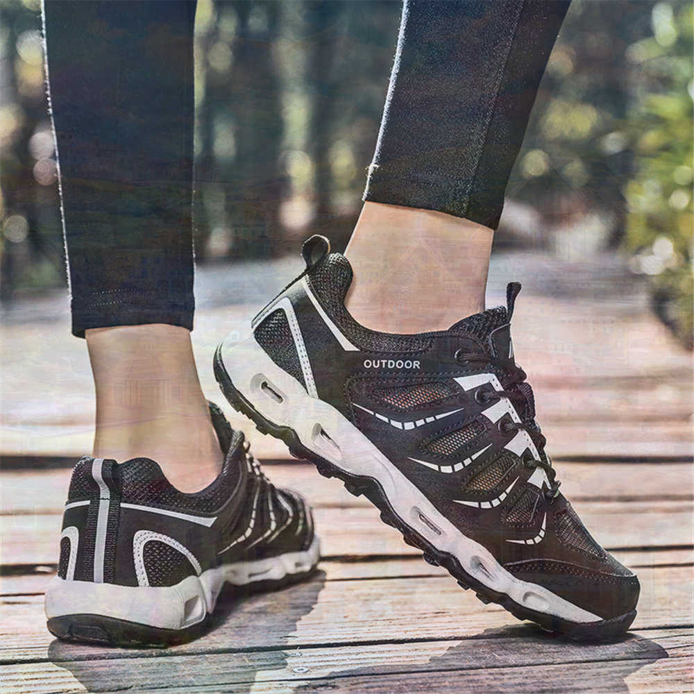 Sumer Round Tip Silver Sneaker - огляд і ціна Travel Accessories Long Flight