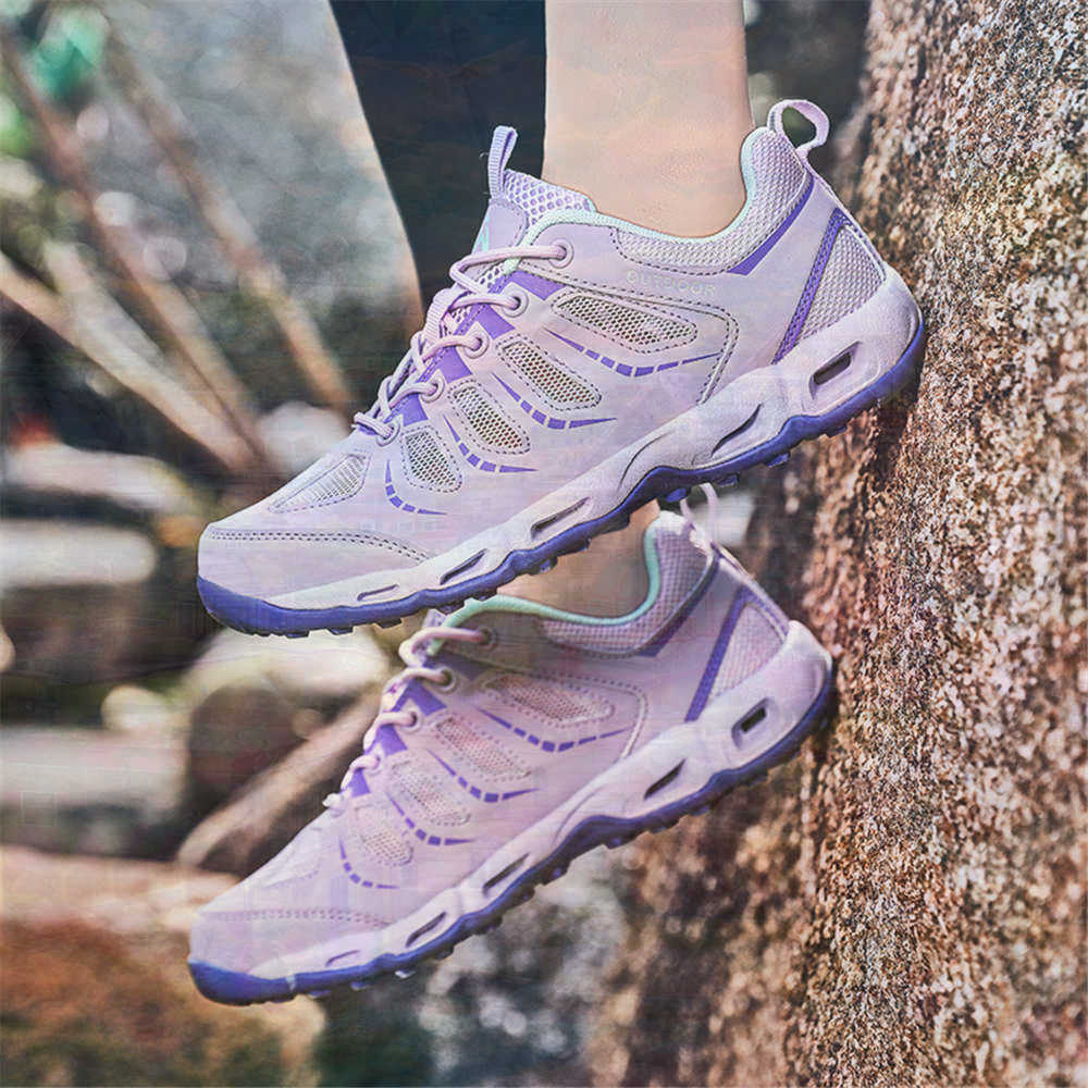 Sumer Round Tip Silver Sneaker - огляд і ціна Travel Accessories Long Flight