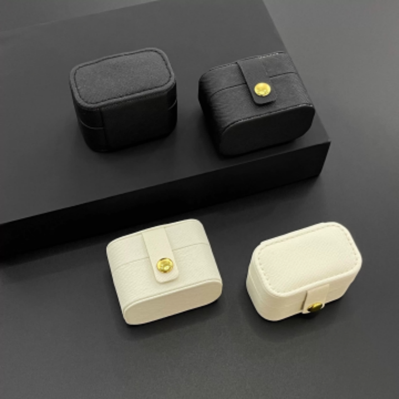 Leather Portable Jewelry Box D - огляд і ціна Travel Accessories Jewelry