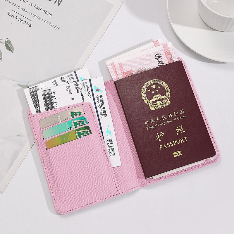 Hello Kitty Women Passport Cov - огляд і ціна Travel Accessories Kmart